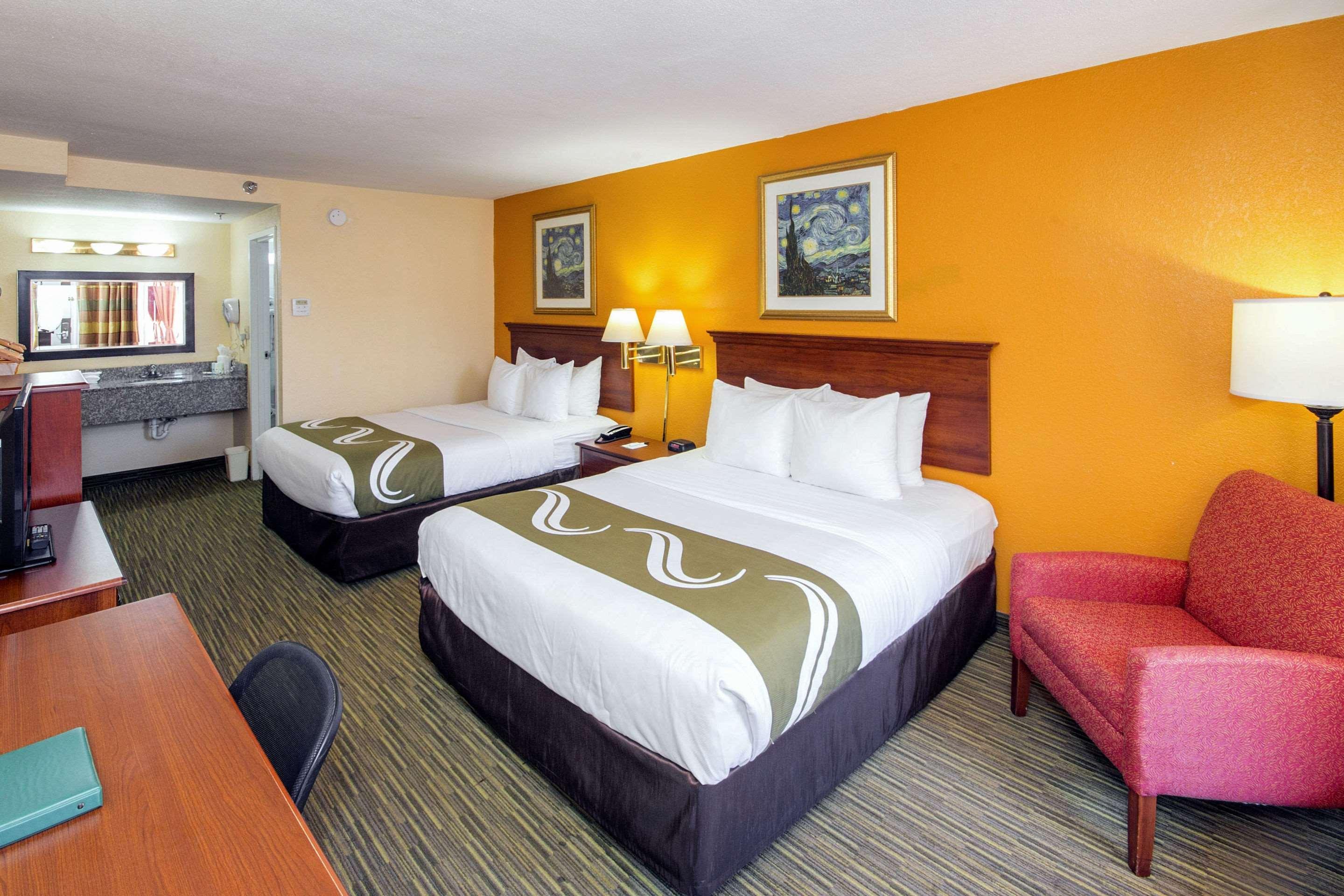 Quality Inn & Suites Conference Center Ню Порт Ричи Екстериор снимка
