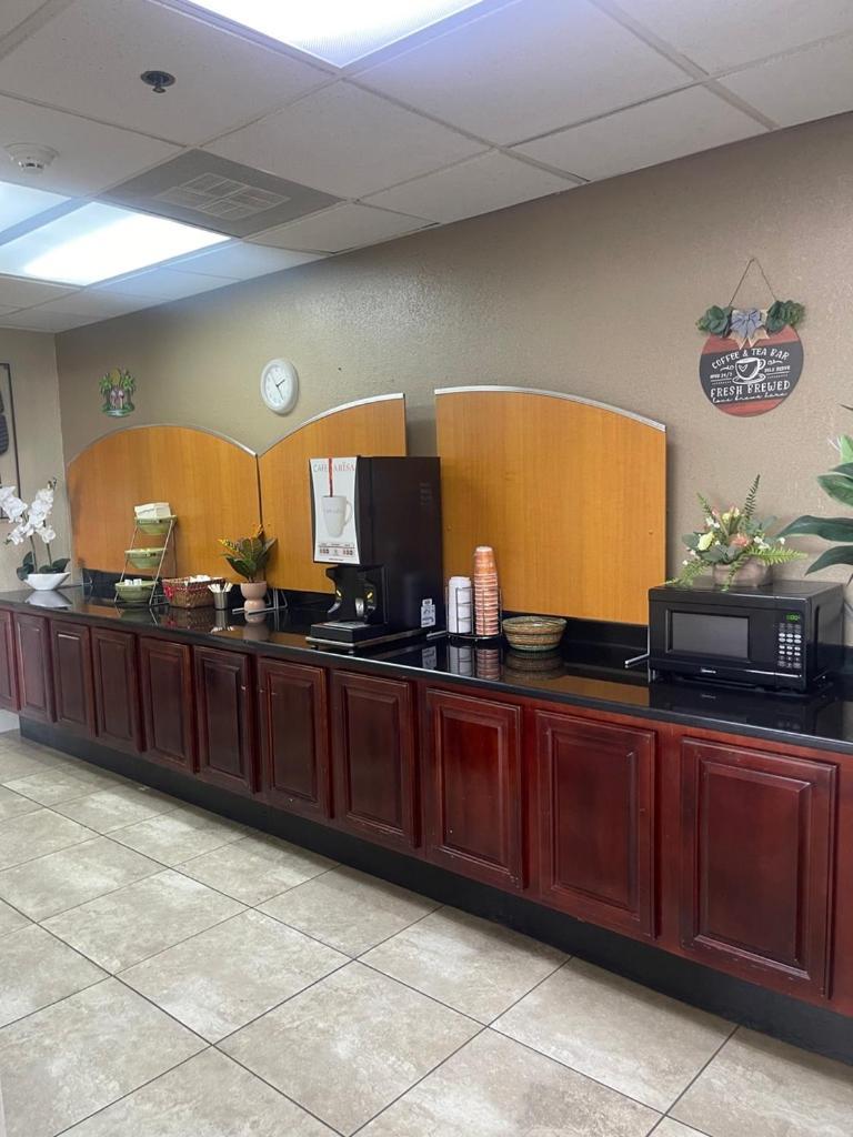Quality Inn & Suites Conference Center Ню Порт Ричи Екстериор снимка